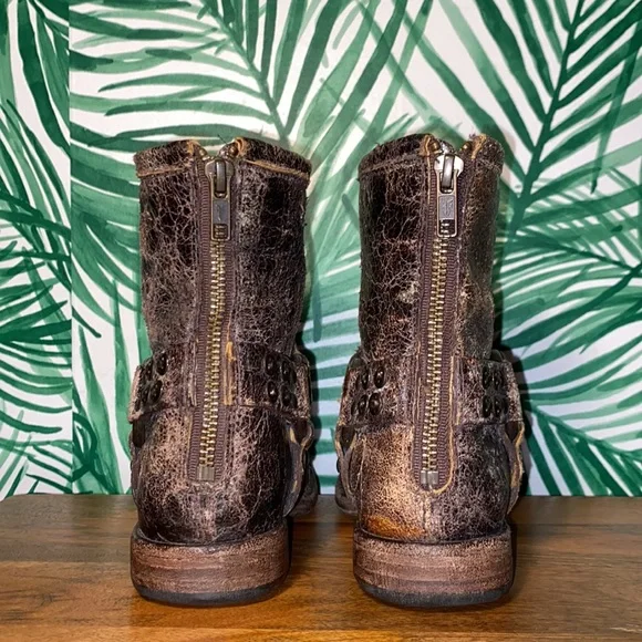 Frye Phillip Studded Harness Boots Distressed Leather 76492 5.5B - Picture 5 of 10